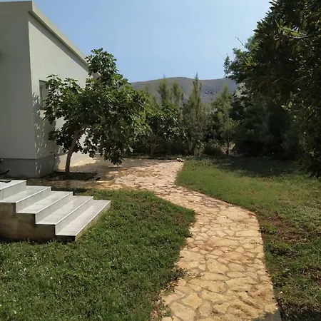 Matea Pag Apartment
